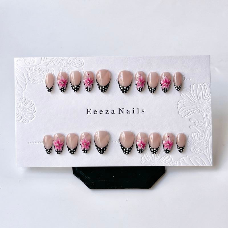 Dot & Petal