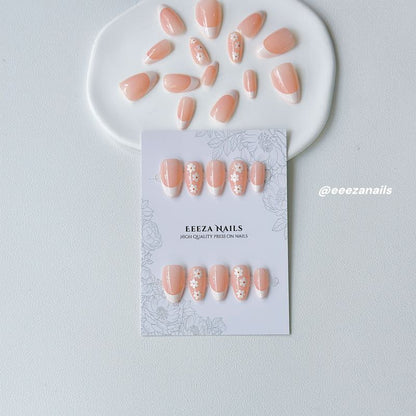 Pale Daisies 24p