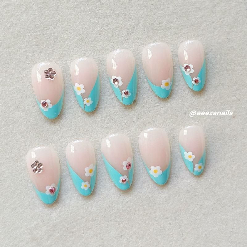 Turquoise Blooms 24p