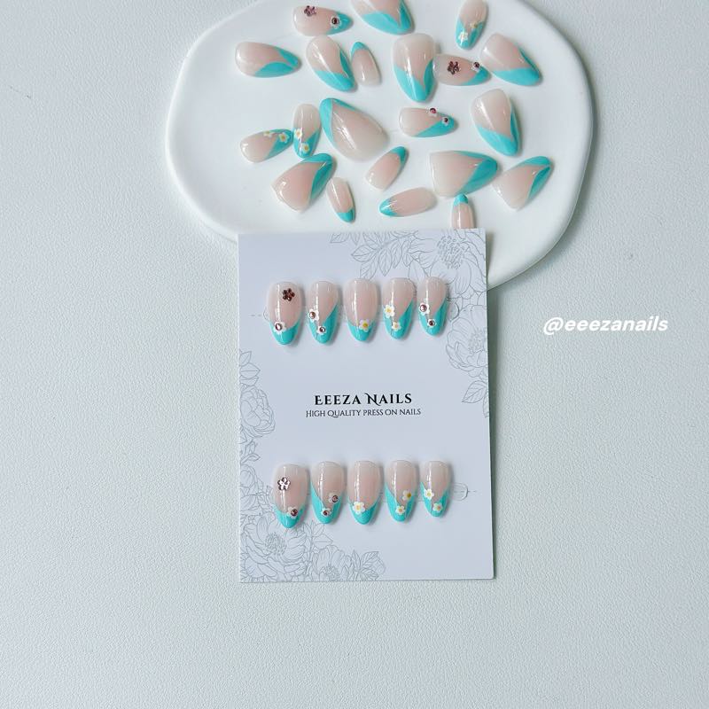 Turquoise Blooms 24p